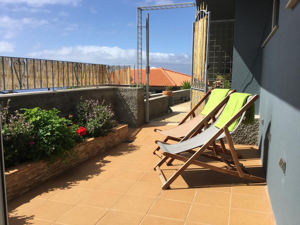 Banda Do Sol Self Catering Cottages Estreito Da Calheta Exteriör bild
