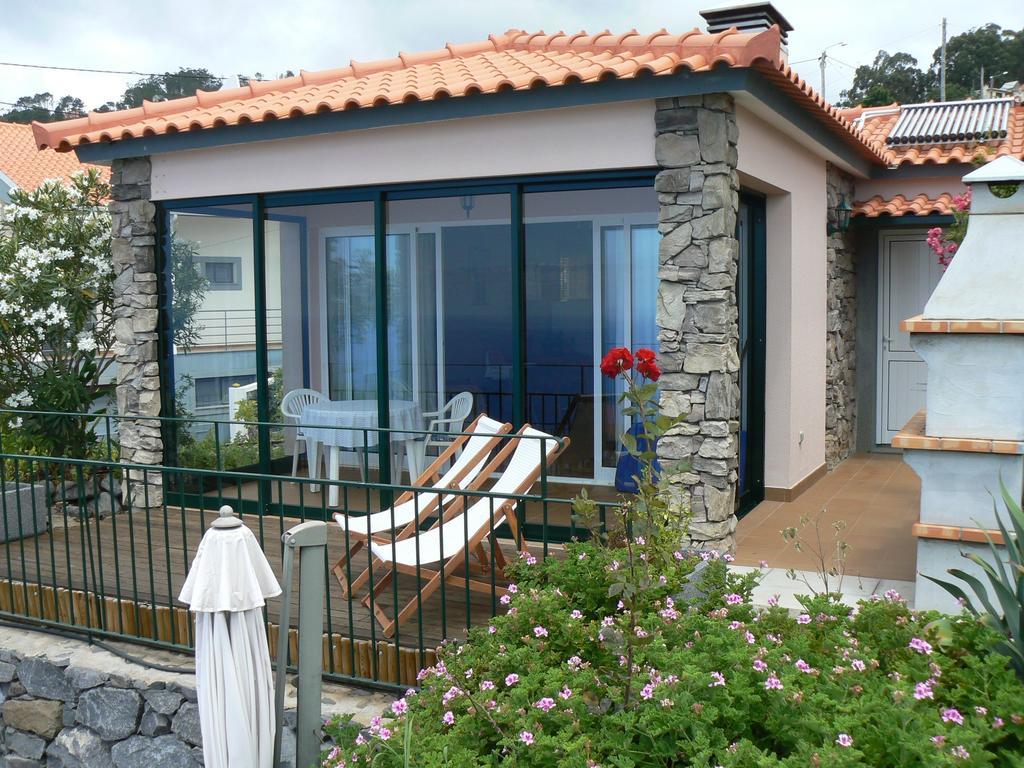 Banda Do Sol Self Catering Cottages Estreito Da Calheta Exteriör bild