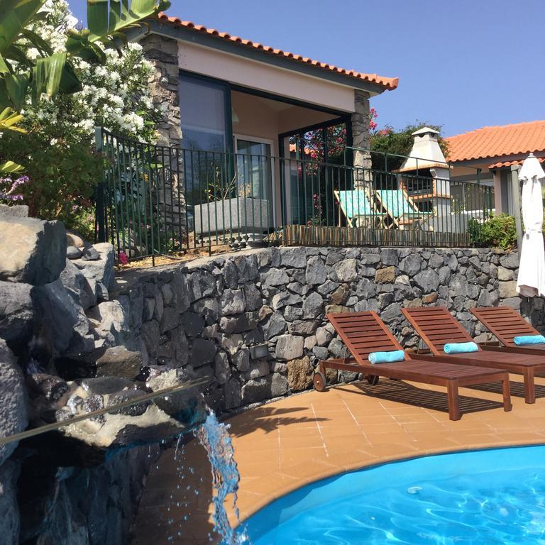Banda Do Sol Self Catering Cottages Estreito Da Calheta Exteriör bild