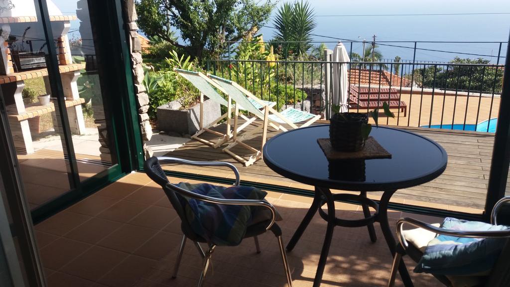 Banda Do Sol Self Catering Cottages Estreito Da Calheta Exteriör bild