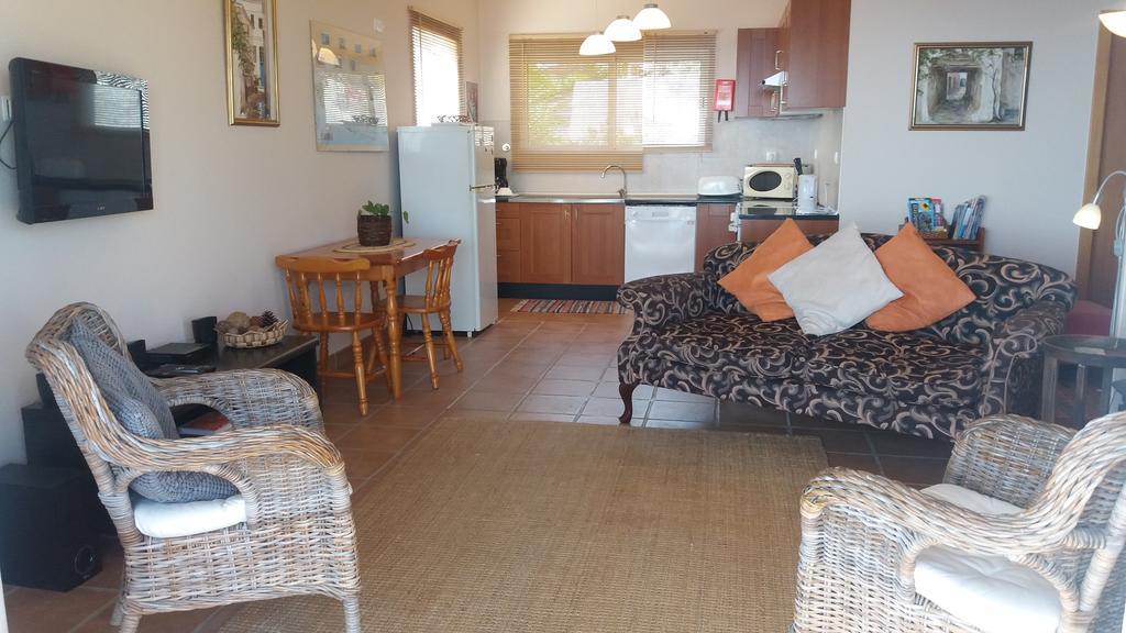 Banda Do Sol Self Catering Cottages Estreito Da Calheta Exteriör bild